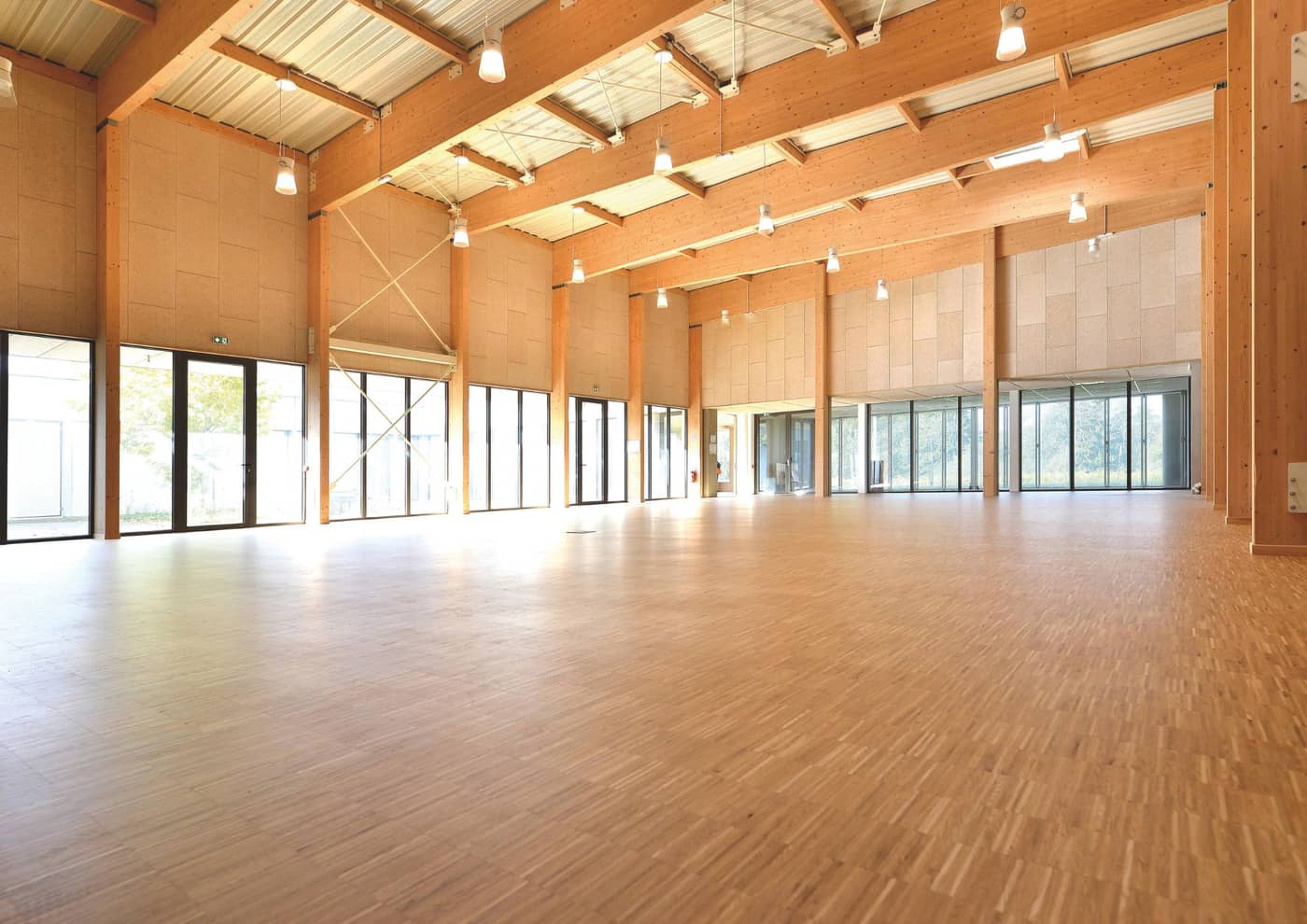 3rd prize Plastor Trophies: PARQUETS PRO (68) takes over the new community hall in Bessoncourt