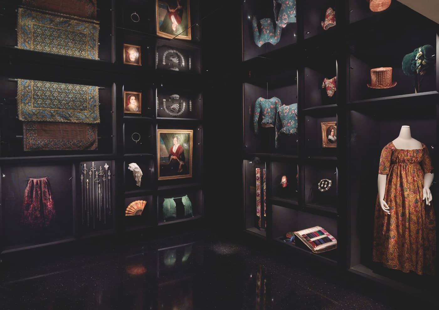 Studio KO adorns the Museum of Fashion and Costume with its finest decorations