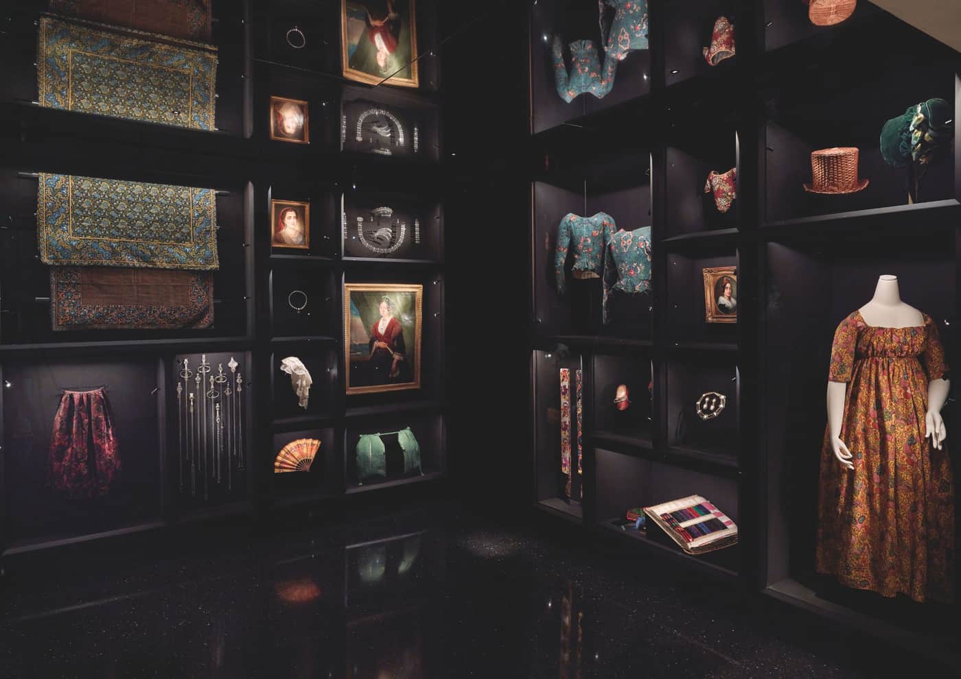 Studio KO adorns the Museum of Fashion and Costume with its finest decorations