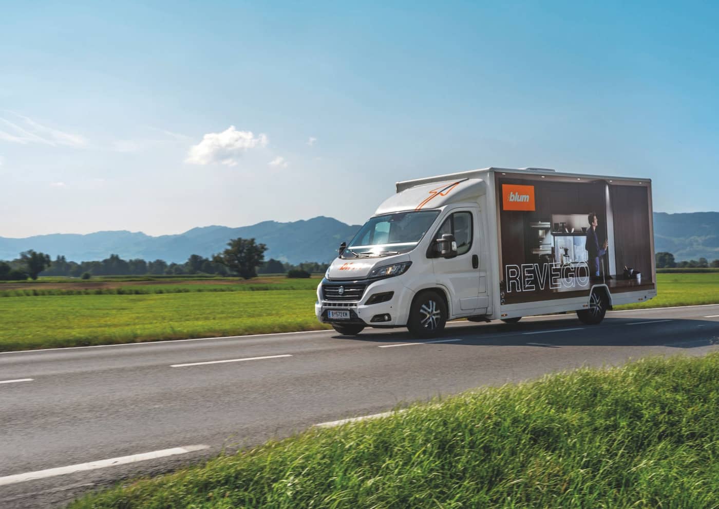Blum lance « agencer ensemble », un roadshow inédit à travers la France